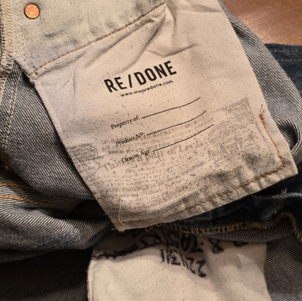 RE/DONE | Levi's 70s Straight in Indigo Ass Rip - Picture 10 of 11